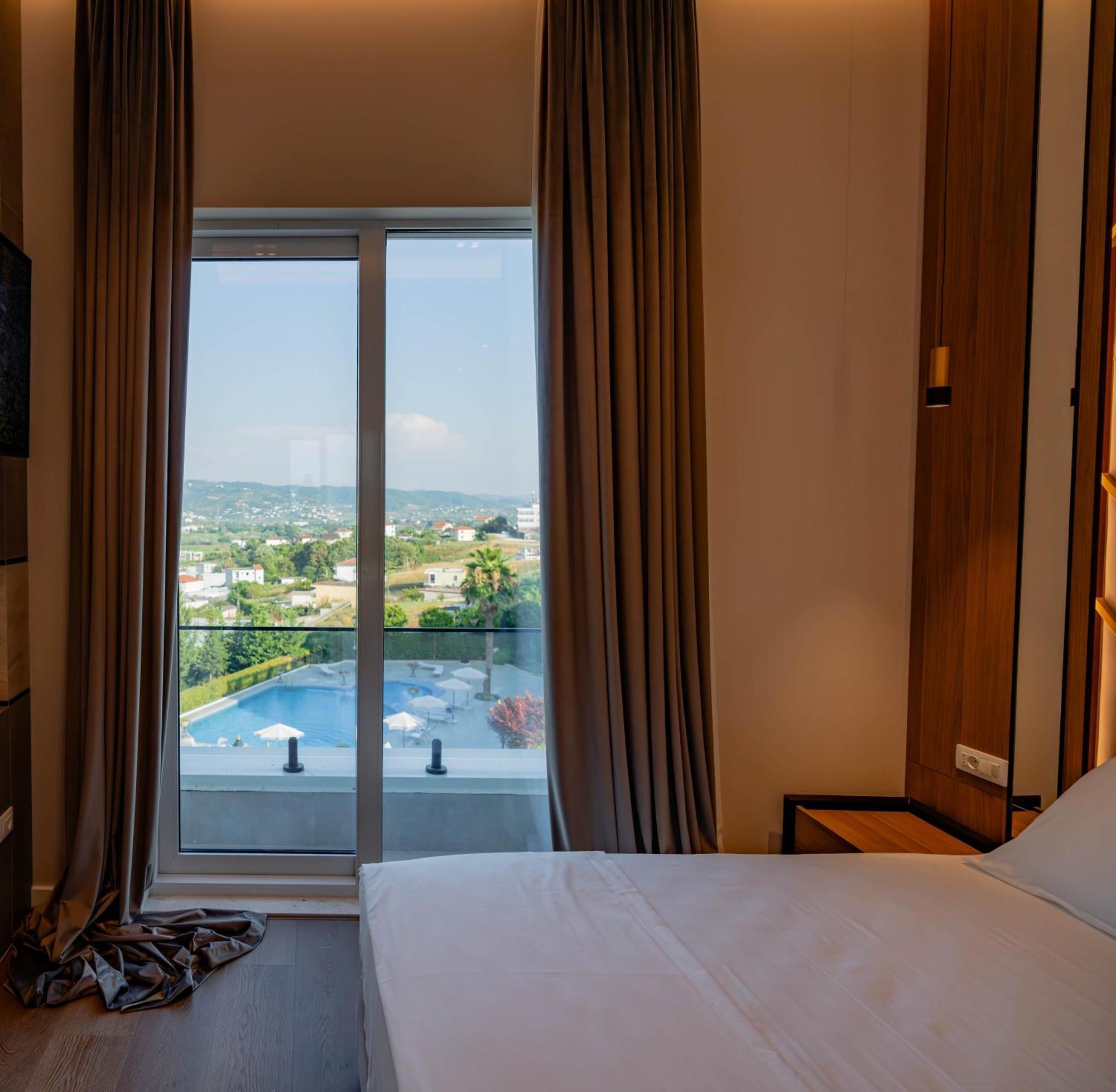 Royal Hill Hotel Vorë Dış mekan fotoğraf