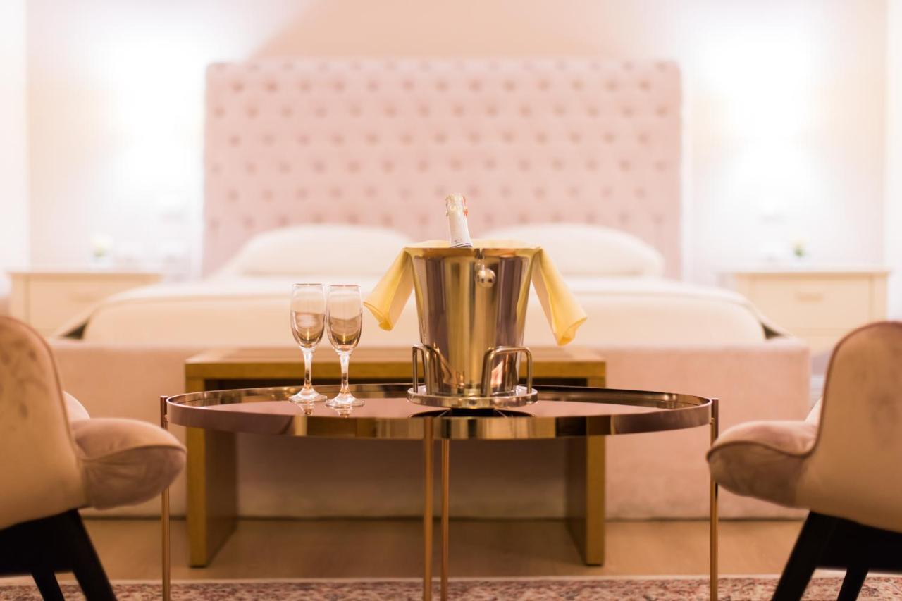 Royal Hill Hotel Vorë Dış mekan fotoğraf