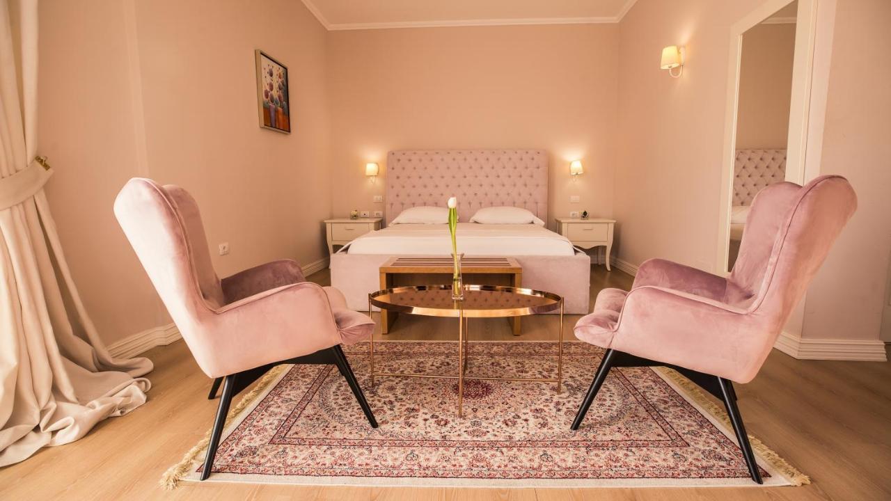Royal Hill Hotel Vorë Dış mekan fotoğraf