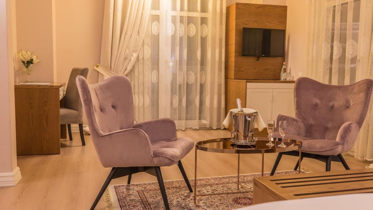 Royal Hill Hotel Vorë Dış mekan fotoğraf