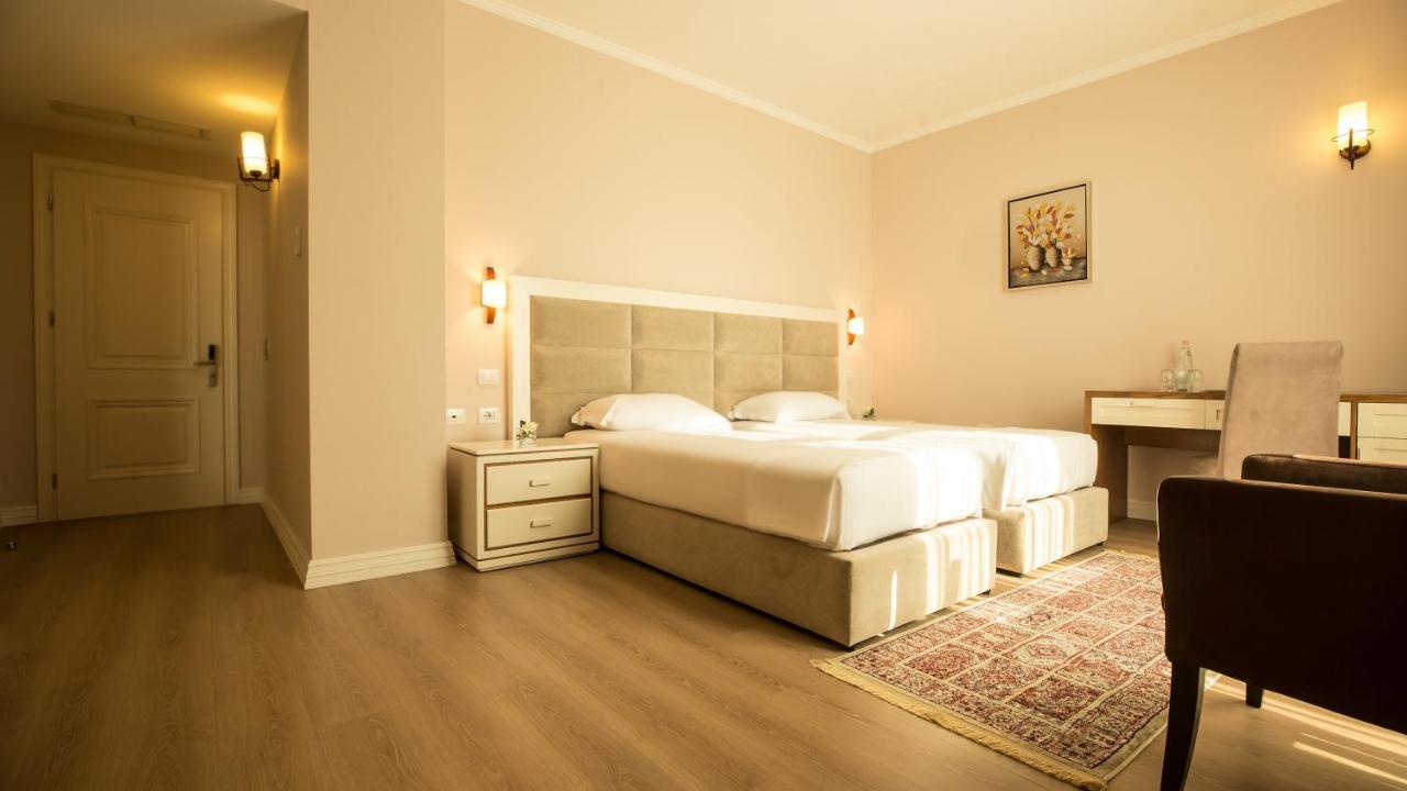 Royal Hill Hotel Vorë Dış mekan fotoğraf