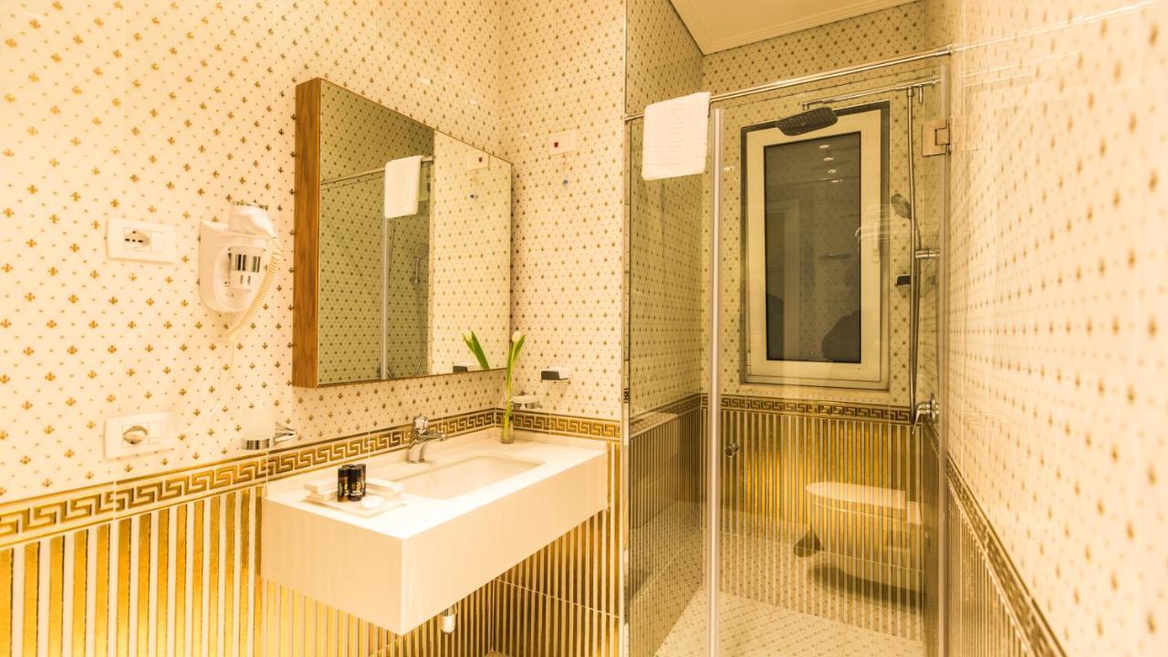 Royal Hill Hotel Vorë Dış mekan fotoğraf